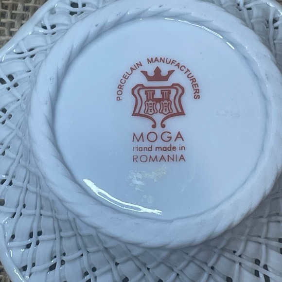 MOGA Handmade in Romania Floral Pattern Ring Trinket Dish - Picture 5 of 5